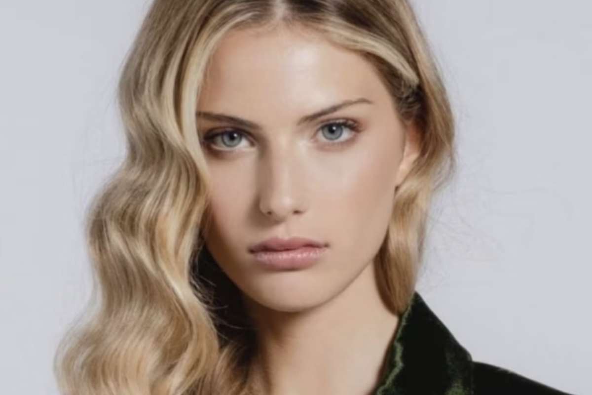 Martina Ceretti, 23 anni, modella dell’agenzia Fashion Model di Milano e laureata in Filosofia, è la destinataria dei messaggi vocali