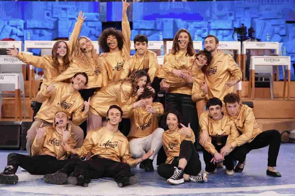 Tra le ipotesi più discusse figura il ritorno delle squadre nella fase pomeridiana, una scelta che potrebbe aumentare la competitività tra gli allievi