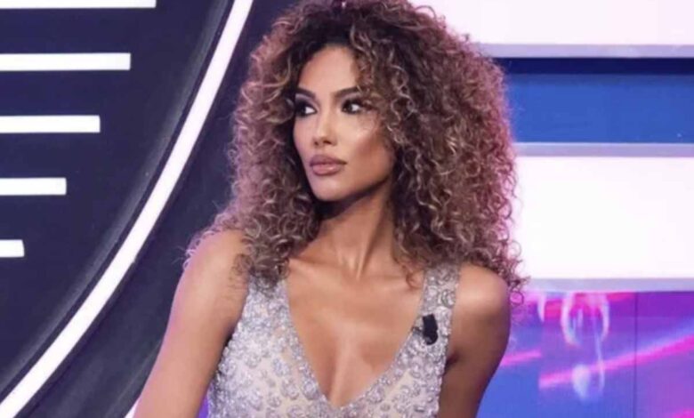 La showgirl friulana, classe 1997, ha saputo ritagliarsi un ruolo di primo piano grazie al suo mix di fascino e simpatia