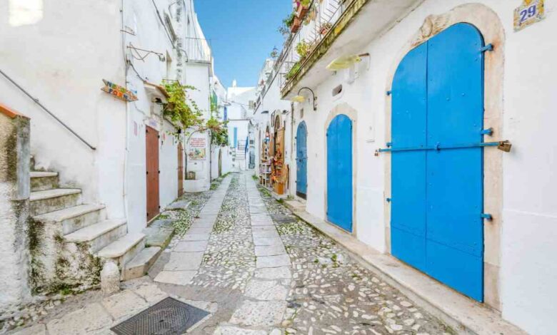 Borgo pugliese low-cost per una vacanza spettacolare
