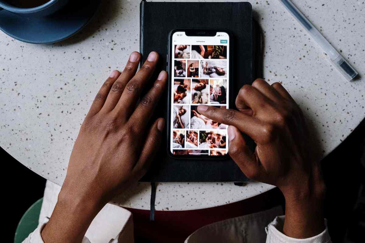 Instagram, il trucco nascosto per scrivere con l’effetto arcobaleno