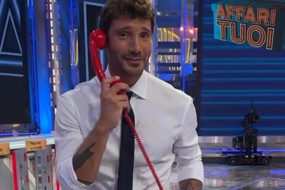 stefano de martino polemica mediaset