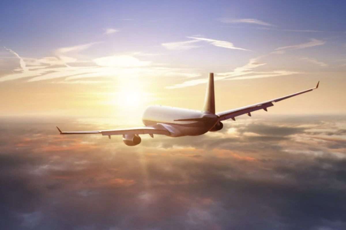 Oltre alla gestione del bagaglio, nel 2025 si osserva una crescente attenzione verso viaggi più sostenibili, sicuri e personalizzati.
